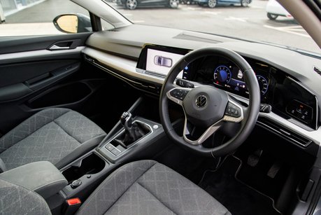Volkswagen Golf LIFE TSI