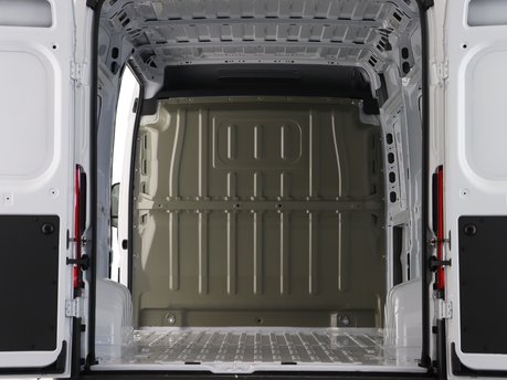 Peugeot Boxer 335 L2H2 BHDi 140 MT6 Professional 4