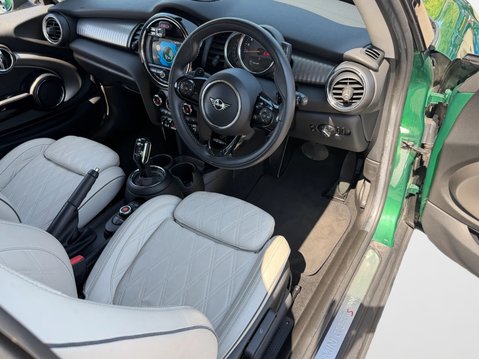 Mini Hatchback 2.0 [178] Cooper S Exclusive II 5dr [Comfort Pack] 19