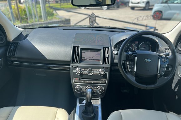 Land Rover Freelander SD4 METROPOLIS 36
