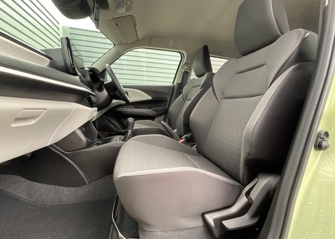 Suzuki Swift Motion 1.2 Mild Hybrid 16