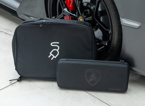 Lamborghini Revuelto 44