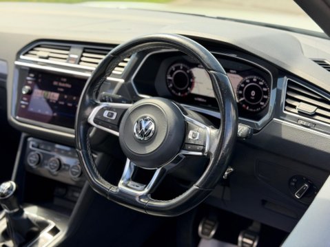 Volkswagen Tiguan 2.0 TDI R-Line Euro 6 (s/s) 5dr 35
