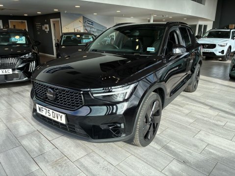 Volvo XC40 2.0 B4 MHEV Plus Black Edition DCT Auto Euro 6 (s/s) 5dr 1