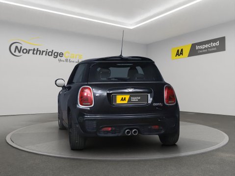 Mini Hatch 2.0 Cooper S Sport Steptronic Euro 6 (s/s) 3dr 5