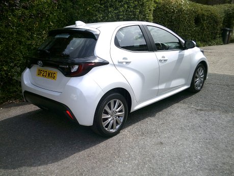 Toyota Yaris ICON FHEV ONLY 17,000 MILES FROM NEW 2