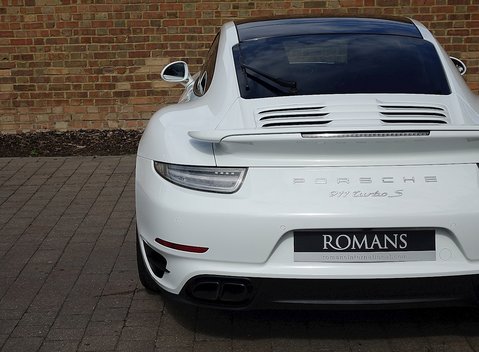 Porsche 911 (991) Turbo S 17