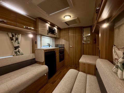 Swift Challenger 480 Challenger 480 AL 27