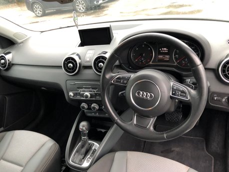 Audi A1 1.6 TDI SPORT Automatic 5dr £20 Road Tax 2