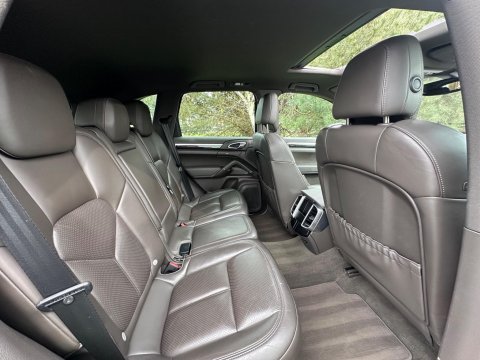 Porsche Cayenne 3.0 TD V6 TiptronicS 4WD Euro 6 (s/s) 5dr 7