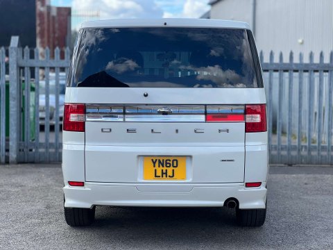 Mitsubishi Delica Roadest 5