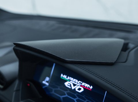 Lamborghini Huracan LP640-4 EVO 21