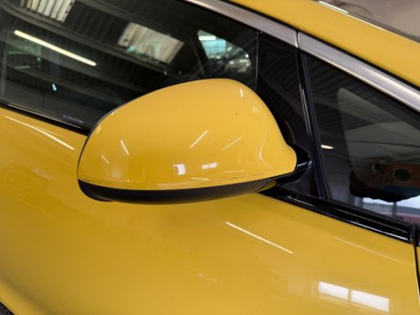 Vauxhall Astra GTC 1.6T 16V SRi Euro 5 3dr 25