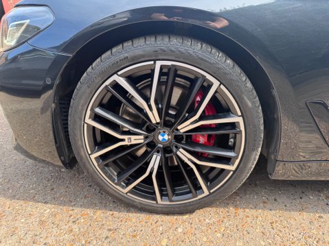 BMW 5 Series 520D M SPORT TOURING MHEV 33