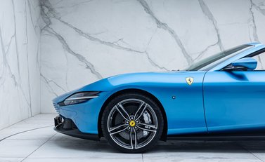 Ferrari Roma SPIDER 32
