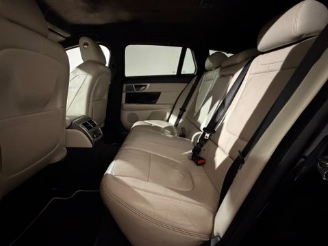 Jaguar XF D V6 S PORTFOLIO SPORTBRAKE 19