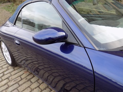 Porsche 911 CARRERA 2 CONVERTIBLE 59