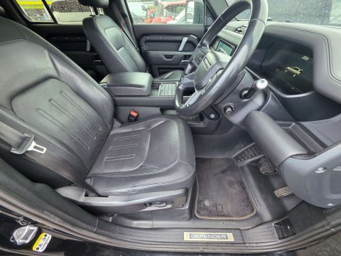Land Rover Defender 2.0 Defender X-Dynamic HSE Auto 4WD 5dr 67