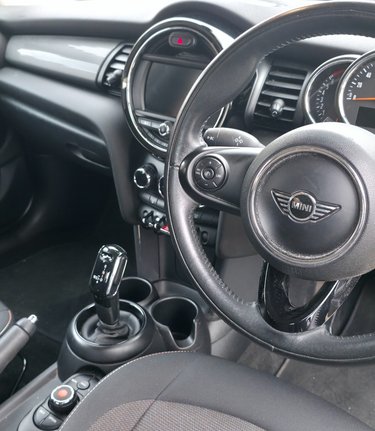 Mini Hatch 1.5 COOPER AUTOMATIC! FULL SERVICE HISTORY! 6 SERVICES! 3