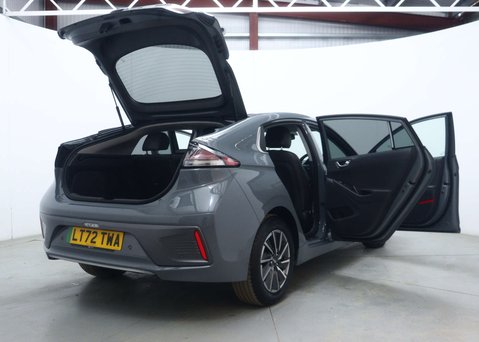Hyundai IONIQ IONIQ Premium SE BEV 5dr 64