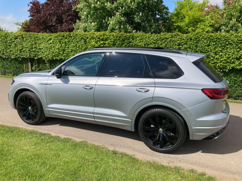 Volkswagen Touareg 3.0 TDI V6 Black Edition Tiptronic 4Motion Euro 6 (s/s) 5dr 4