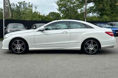 Mercedes-Benz E Class E200 CGI BLUEFF SPORT COUPE AUTOMATIC - LOW MILEAGE -FULL SERVICE HISTORY  10