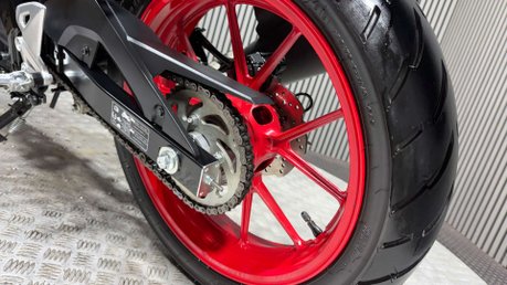 Suzuki GSX-S GSX 125 S 2024 ONLY 1K STUNNING 15BHP LEARNER 125CC SPORT 12