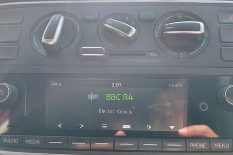 Skoda Citigo 1.0 SE MPI.. 5 SERVICES.. STUNNING EXAMPLE! 64 MPG! LOW INSURANCE! 18