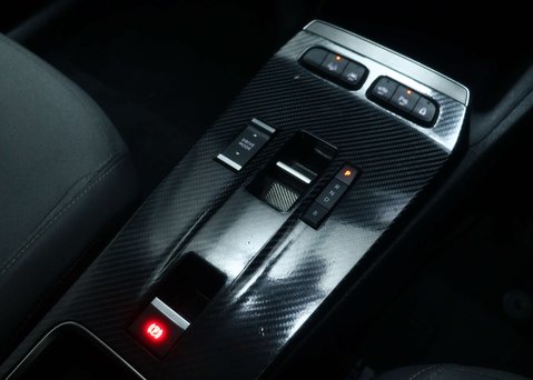 Vauxhall Mokka 50kWh Elite Nav Premium SUV 5dr Electric Auto (136 ps) 36