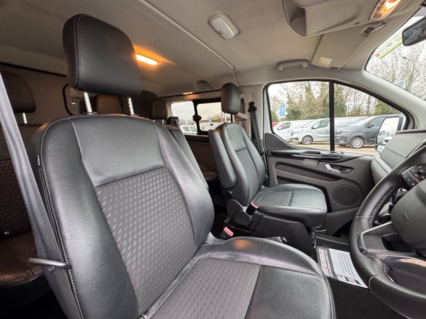 Ford Transit Custom Crew Cab AUTO SWB L1H1 Sport 320 Air Con SELECT 19