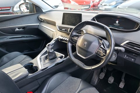 Peugeot 3008 BLUEHDI S/S ALLURE..1 PREVIOUS OWNER ,8 SERVICES,SAT NAV,FANTASTIC CAR 5