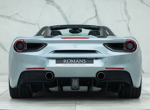 Ferrari 488 Spider 8