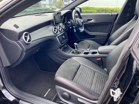 Mercedes-Benz CLA Class 1.6 CLA180 AMG Sport Coupe Euro 6 (s/s) 4dr 33
