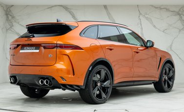 Jaguar F-Pace SVR 3