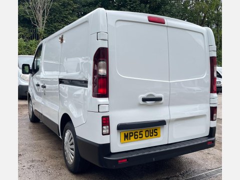 Renault Trafic 1.6 dCi 27 Business+ SWB Standard Roof Euro 5 5dr 16
