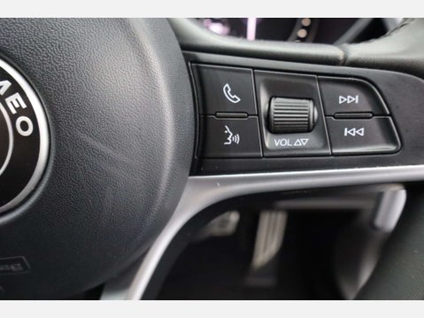 Alfa Romeo Giulia 2.1 Giulia Speciale TD Auto 4dr 25