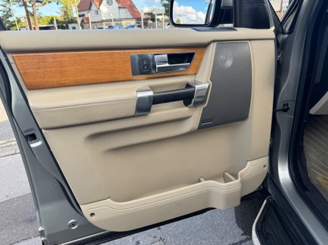 Land Rover Discovery 3.0 TD V6 HSE Auto 4WD Euro 4 5dr 13