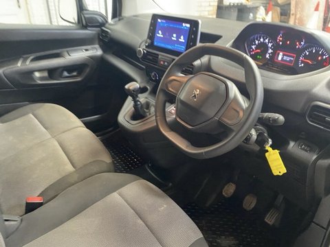 Peugeot Partner BLUEHDI PROFESSIONAL PREMIUM PLUS L1 13