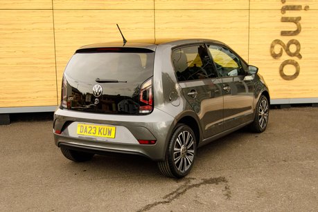 Volkswagen Up BLACK EDITION