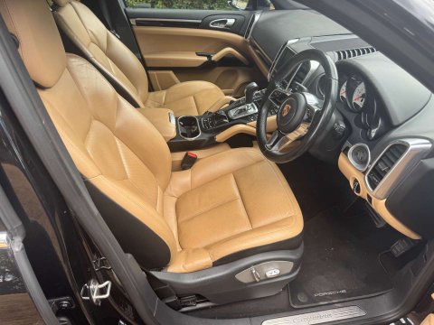 Porsche Cayenne 3.0 Cayenne V6 D Tiptronic S 4WD 5dr 11