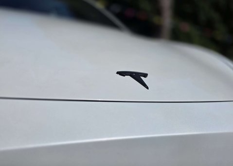 Tesla Model Y ModeL Y Long Range AWD 4WD 5dr 52