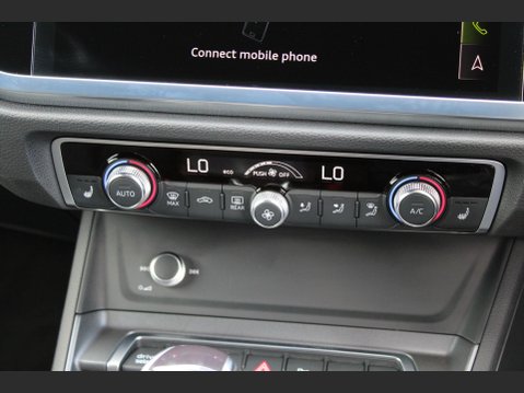 Audi Q3 TFSI S LINE BLACK EDITION 27