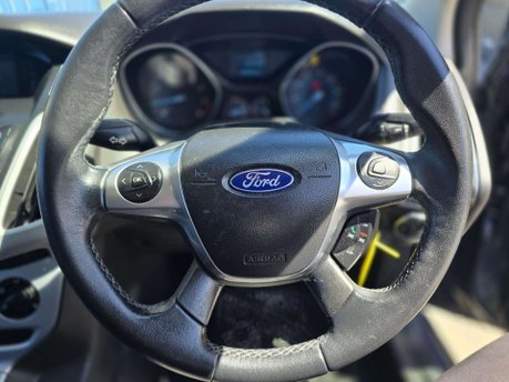 Ford Focus 1.6 Zetec Hatchback 5dr Petrol Manual Euro 5 (125 ps) 33