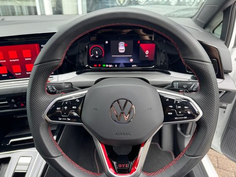 Volkswagen Golf GTI TSI DSG 35
