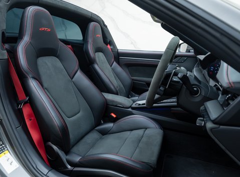 Porsche 911 Targa 4 GTS (992) 19