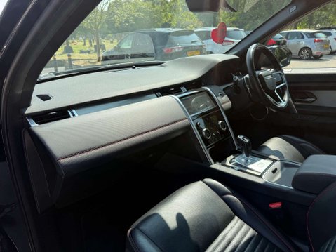 Land Rover Discovery Sport 2.0 Discovery Sport R-Dynamic SE D MHEV Auto 4WD 5dr 12