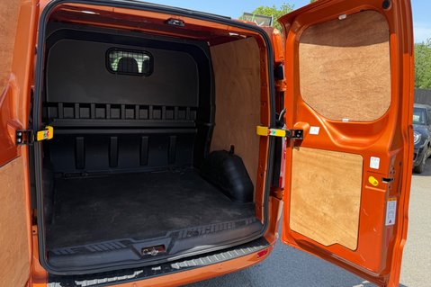 Ford Transit Custom 320 LIMITED ECOBLUE DOUBLE CAB - 6 SEATER -REVERSE CAMERA -APPLE CAR PLAY 45