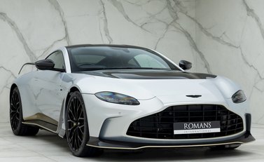 Aston Martin V12 Vantage 1