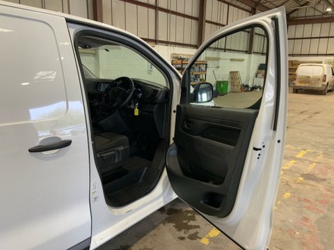 Peugeot Expert BLUEHDI PROFESSIONAL PREMIUM PLUS L2 10