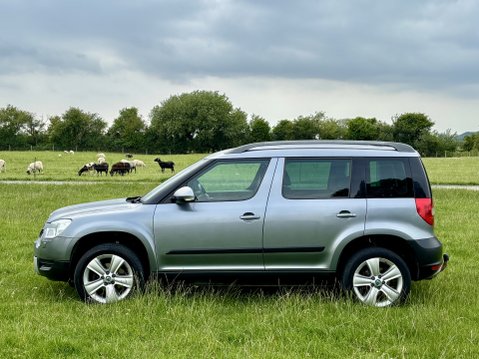 Skoda Yeti SE TDI CR 4X4 Full Service History TOWBAR 2